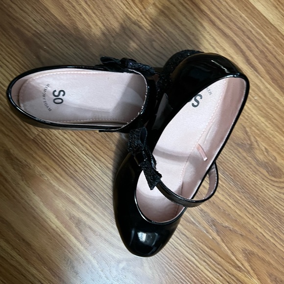 So memory foam size 4 very good condition - Picture 2 of 5